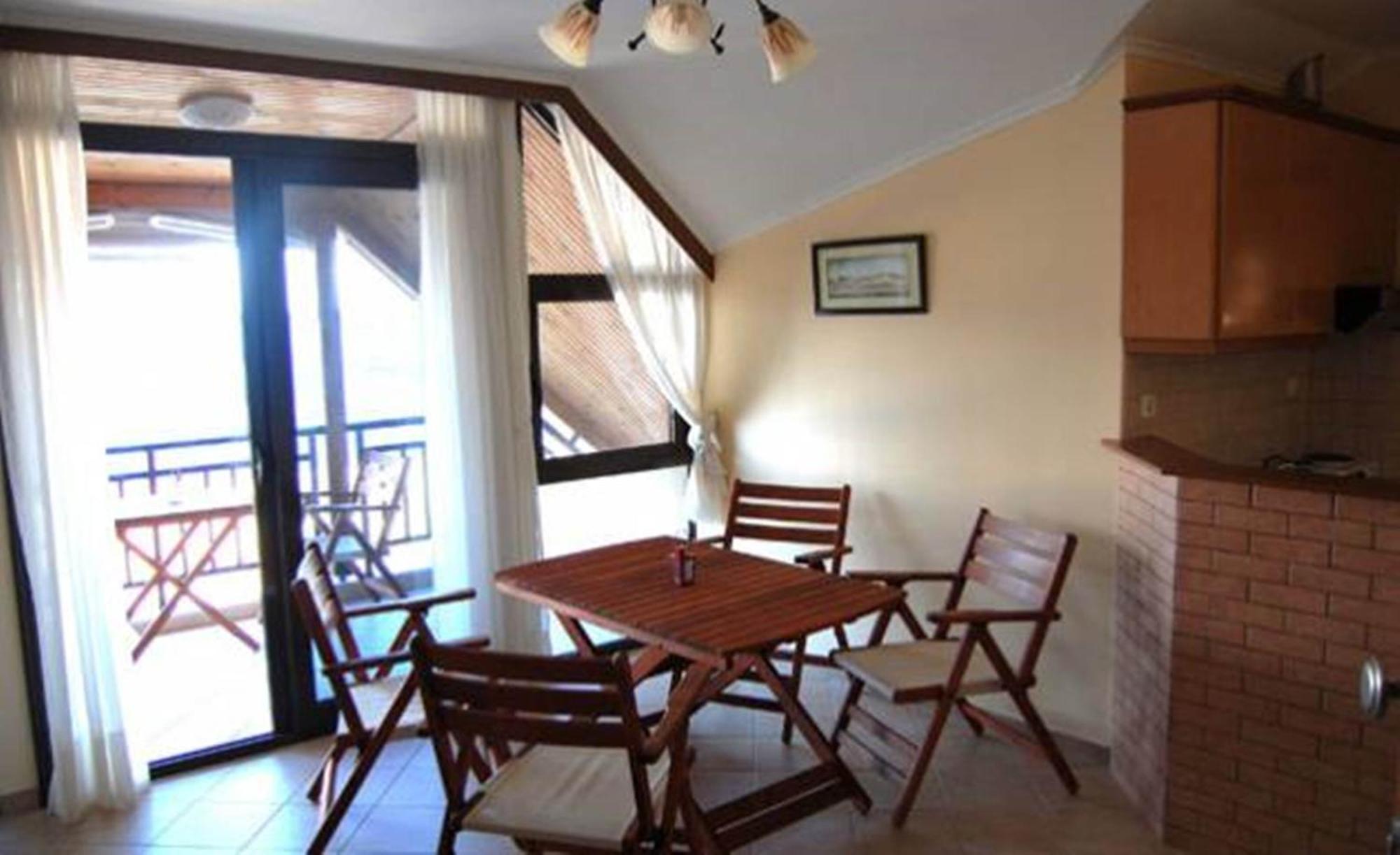 Vrasná Melachrini Apartments חדר תמונה
