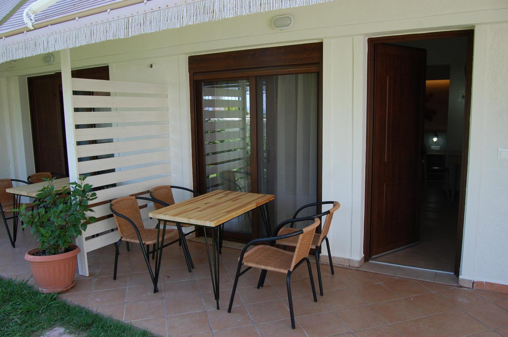 Vrasná Melachrini Apartments מראה חיצוני תמונה